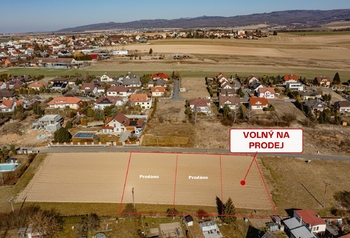 Prodej pozemku 975 m², Zlín