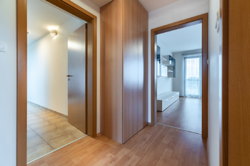 Pronájem bytu 2+kk v osobním vlastnictví 57 m², Praha 9 - Horní Počernice