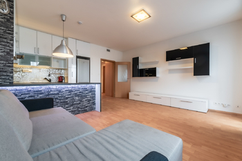 Pronájem bytu 2+kk v osobním vlastnictví 57 m², Praha 9 - Horní Počernice