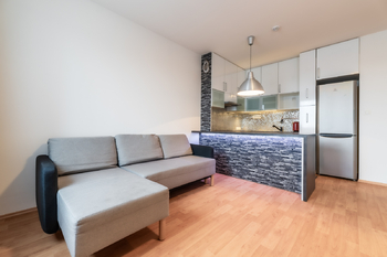 Pronájem bytu 2+kk v osobním vlastnictví 57 m², Praha 9 - Horní Počernice
