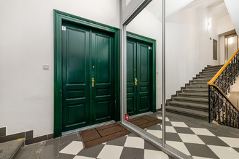 Prodej bytu 4+1 v osobním vlastnictví 108 m², Praha 2 - Nové Město