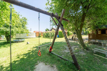 Prodej pozemku 1178 m², Úvaly