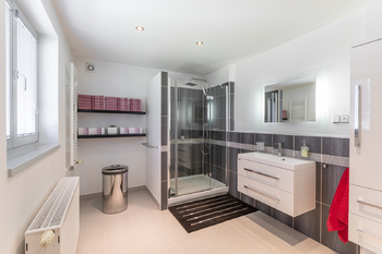 Prodej domu 227 m², Okrouhlá