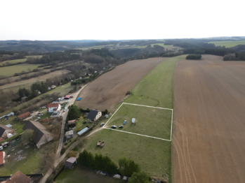 Prodej pozemku 2501 m², Čerňovice
