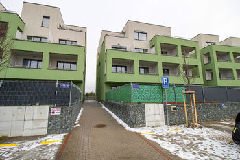 Pronájem bytu 1+kk v osobním vlastnictví 37 m², Chýně
