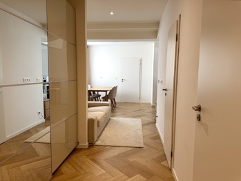 Prodej bytu 3+kk v osobním vlastnictví 67 m², Praha 5 - Hlubočepy