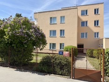 Prodej bytu 3+kk v osobním vlastnictví 67 m², Praha 5 - Hlubočepy