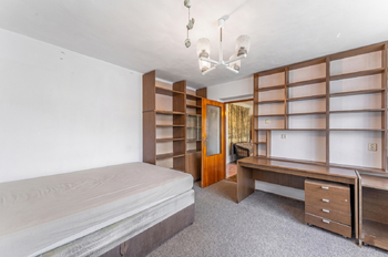 1. Pokoj v 1.NP - Prodej domu 189 m², Nový Knín