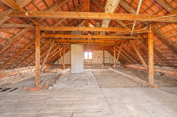 Půdní prostory - Prodej domu 189 m², Nový Knín