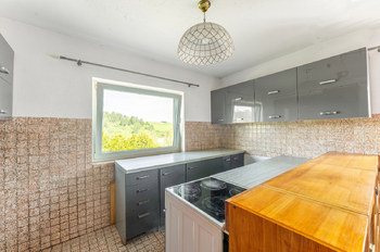 Kuchyně v 2.NP - Prodej domu 189 m², Nový Knín