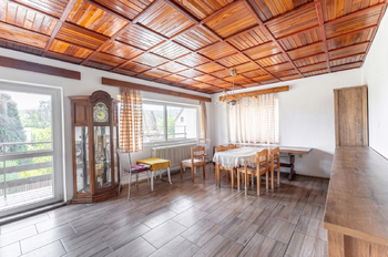 Obývací pokoj v 2.NP - Prodej domu 189 m², Nový Knín