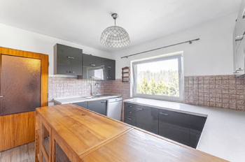 Kuchyně v 2.NP - Prodej domu 189 m², Nový Knín
