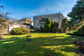 Prodej pozemku 1696 m², Praha 9 - Újezd nad Lesy
