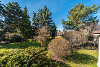 Prodej pozemku 1696 m², Praha 9 - Újezd nad Lesy