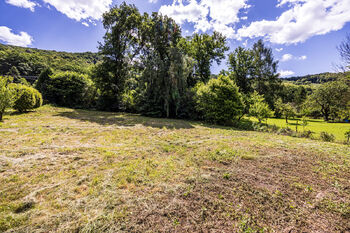 Prodej pozemku 1306 m², Trmice