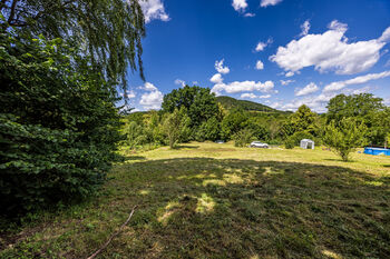 Prodej pozemku 1306 m², Trmice