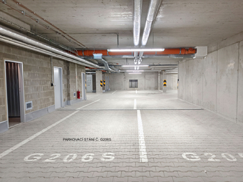 Garážové parkovací stání a sklepní kóje.  - Pronájem bytu 2+kk v osobním vlastnictví 50 m², Praha 9 - Vysočany
