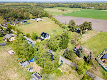 Prodej pozemku 738 m², Sadská