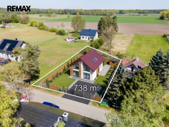 Prodej pozemku 738 m², Sadská