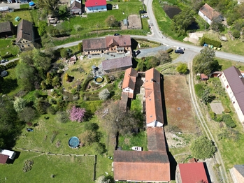 Prodej zemědělského objektu 725 m², Bor