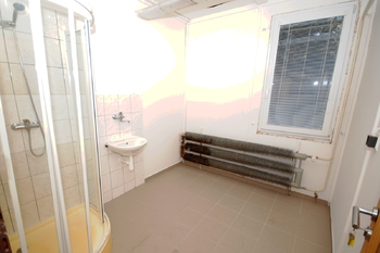 Prodej kancelářských prostor 226 m², Praha 10 - Petrovice