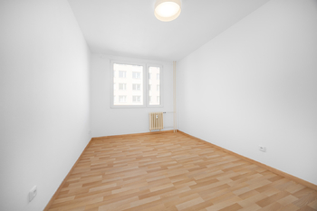 pokoj 1 - Prodej bytu 3+kk v osobním vlastnictví 88 m², Benešov