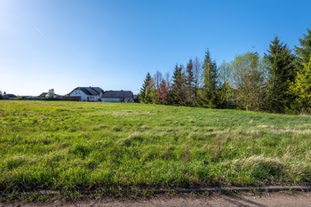Prodej pozemku 808 m², Žďár