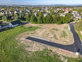 Prodej pozemku 808 m², Žďár