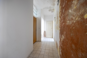 Chodba v bytě - Prodej domu 221 m², Praha 6 - Řepy