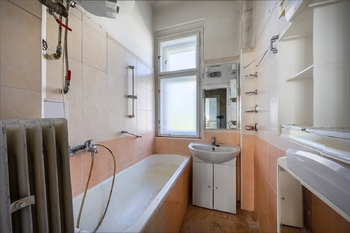 Koupelna - Prodej domu 221 m², Praha 6 - Řepy