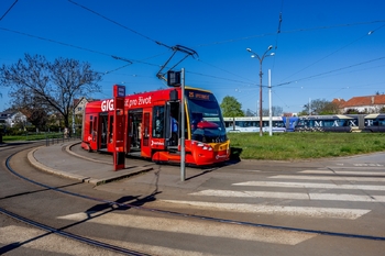 Tram - Bílá Hora - Prodej domu 221 m², Praha 6 - Řepy