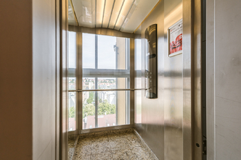 VÝTAH - Pronájem bytu 1+kk v osobním vlastnictví 37 m², Praha 6 - Břevnov