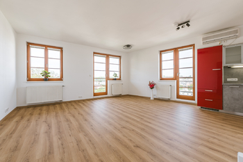 BYT - Pronájem bytu 1+kk v osobním vlastnictví 37 m², Praha 6 - Břevnov