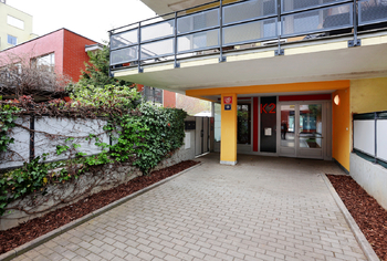 Prodej bytu 2+kk v osobním vlastnictví 48 m², Praha 5 - Hlubočepy
