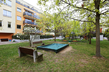 Prodej bytu 2+kk v osobním vlastnictví 48 m², Praha 5 - Hlubočepy