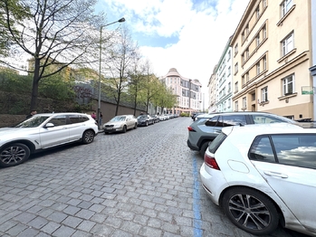 Ulice U Vinohradské nemocnice - Pronájem bytu 2+kk v osobním vlastnictví 41 m², Praha 3 - Vinohrady