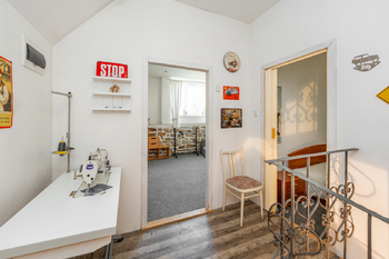 chodba patro - Prodej chaty / chalupy 110 m², Budyně nad Ohří