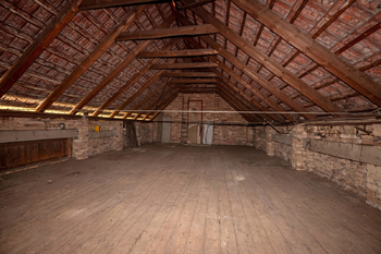 Půda nad dílnou - vyklizena pomocí AI - Prodej chaty / chalupy 110 m², Budyně nad Ohří