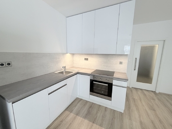 Pronájem bytu 1+kk v osobním vlastnictví 35 m², Praha 9 - Letňany