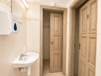 Pronájem restaurace 200 m², Praha 4 - Újezd u Průhonic