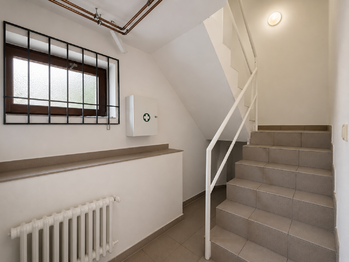 Pronájem restaurace 200 m², Praha 4 - Újezd u Průhonic