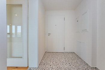 Prodej bytu 1+kk v osobním vlastnictví 39 m², Praha 5 - Radlice