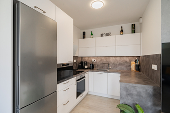 Prodej bytu 3+kk v osobním vlastnictví 88 m², Praha 9 - Letňany