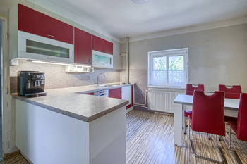Prodej domu 158 m², Hrob