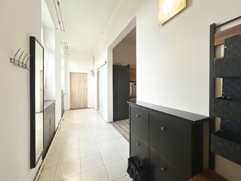 Prodej bytu 3+1 v družstevním vlastnictví 106 m², Praha 8 - Libeň