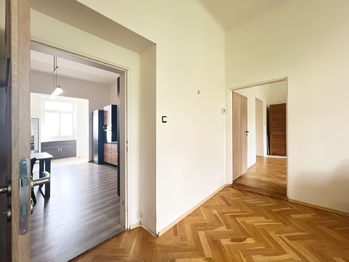 Prodej bytu 3+1 v družstevním vlastnictví 106 m², Praha 8 - Libeň