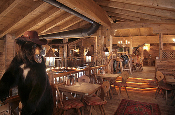 Prodej restaurace 2210 m², Saalbach