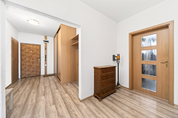 Prodej bytu 4+1 v osobním vlastnictví 80 m², Pernarec