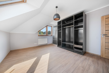 Prodej domu 250 m², Buš