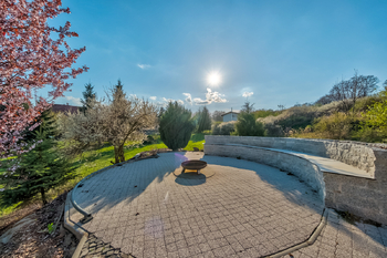 Prodej domu 250 m², Buš